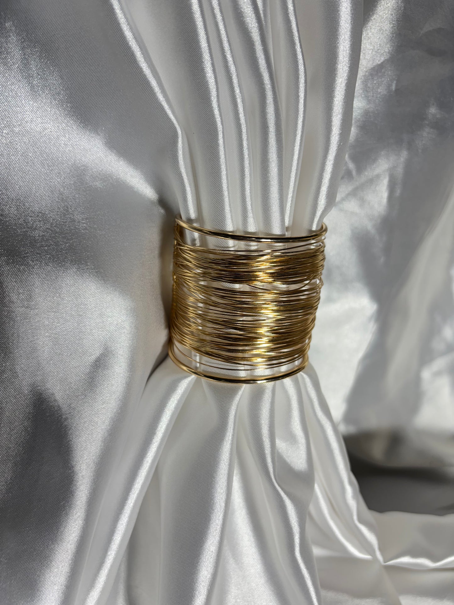 Women’s Delicate Open Bangle | Minimalist Metal Cuff Bracelet | Minimalist elegance for everyday wear